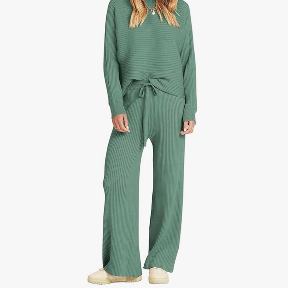 Cozy Knit Sweater Lounge Set NWOT - Picture 2 of 7